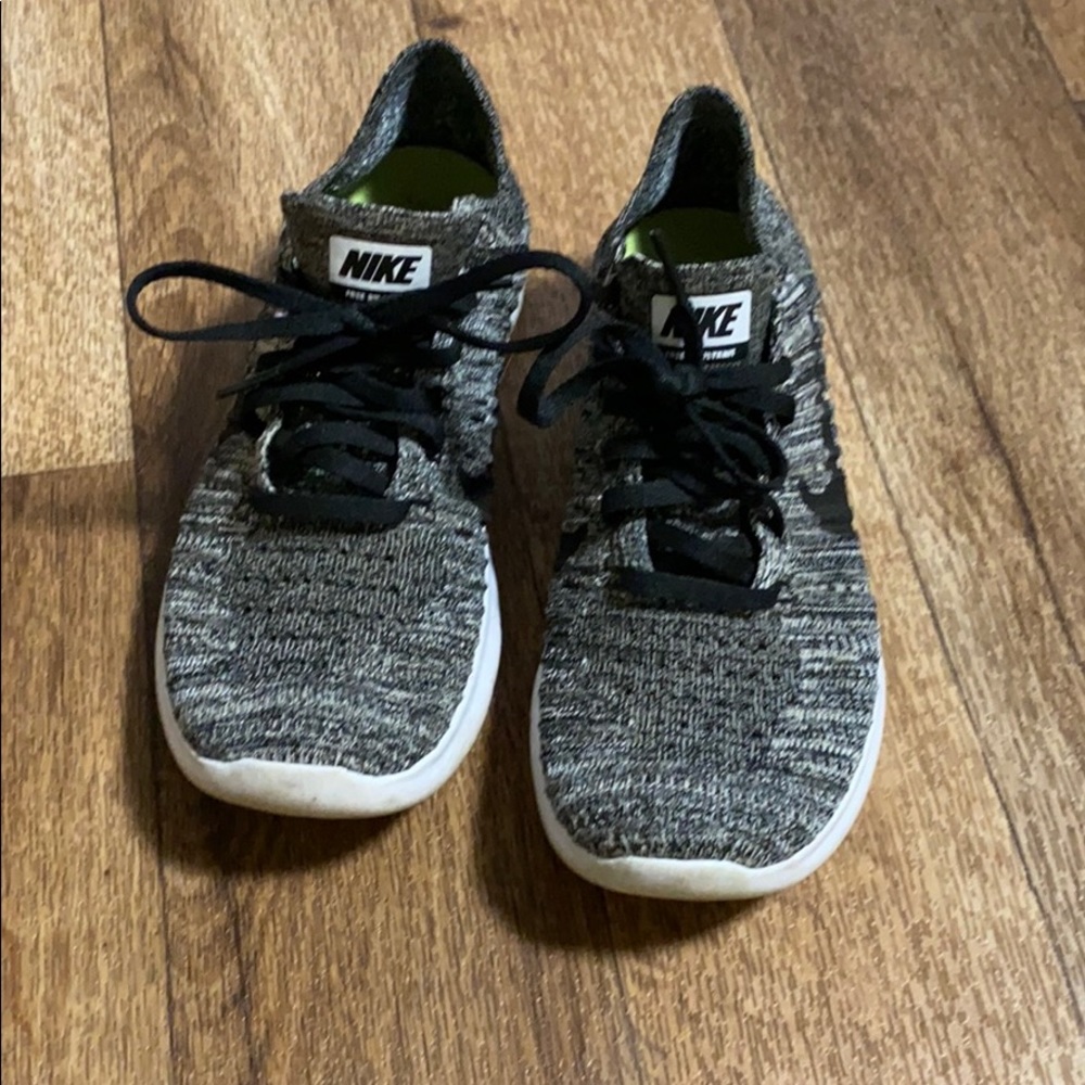 Flyknit Sneakers